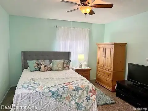 Hillcrest, OXFORD, MI 48371