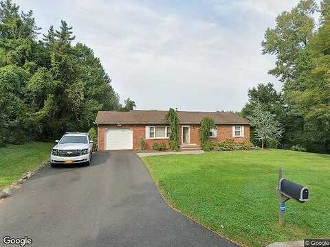 N Queens Ct, ORANGEBURG, NY 10962