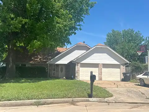 Hollow Oak, MOORE, OK 73160