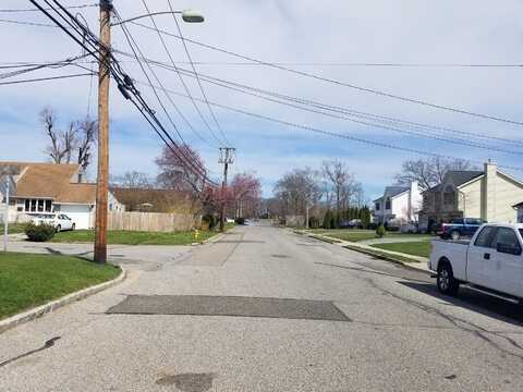 Islip, ISLIP TERRACE, NY 11752
