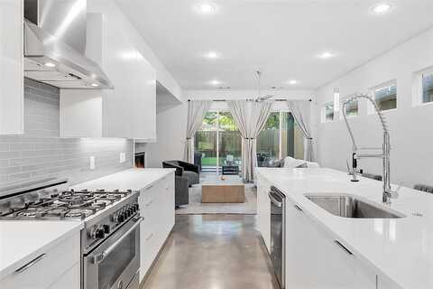 Moser, DALLAS, TX 75206