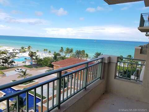Ocean, HALLANDALE BEACH, FL 33009