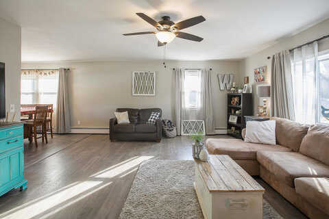 Mountain View, HAMPDEN, ME 04444