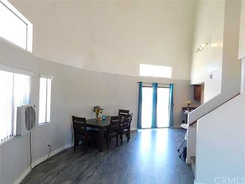 South, APPLE VALLEY, CA 92307