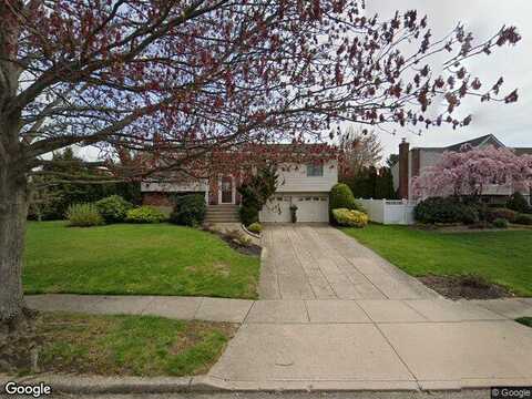 Heather Cres, Commack, NY 11725