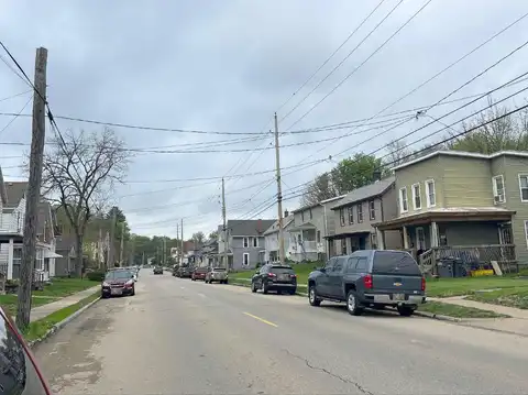 Kaufmann, DUBUQUE, IA 52001