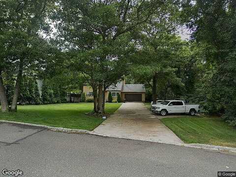 Adirondack, FARMINGVILLE, NY 11738