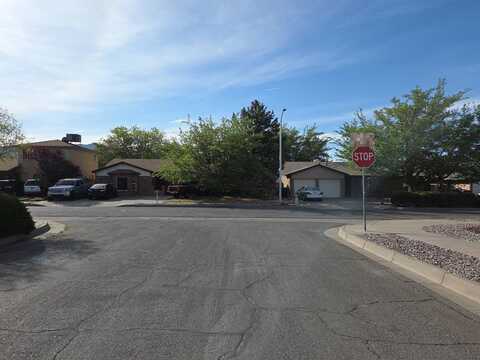 Colfax, ALBUQUERQUE, NM 87109