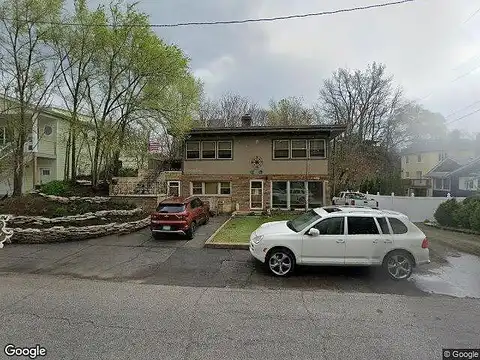 Oak, GARY, IN 46403