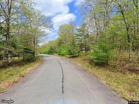 Marquise Dr, Tafton, PA 18464