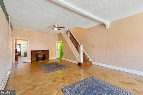 Almond, PHILADELPHIA, PA 19125