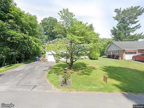 Royal, YORK, PA 17402