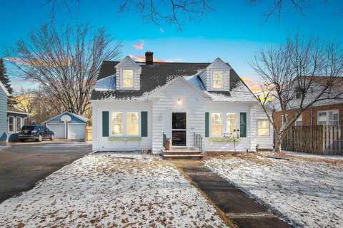 Emilie, GREEN BAY, WI 54301