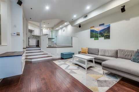 Cole, DALLAS, TX 75204