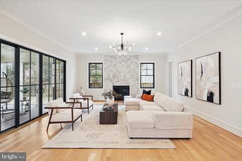 Kenmore, ARLINGTON, VA 22207