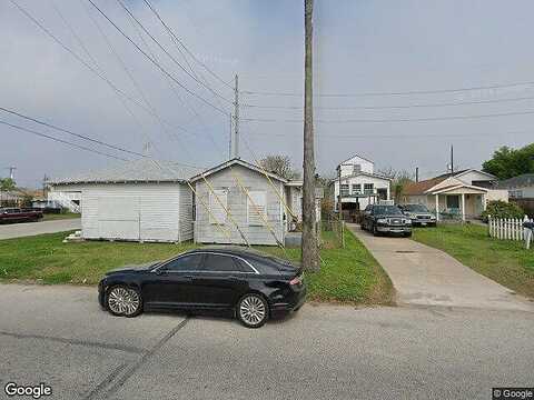 Avenue Q, GALVESTON, TX 77551