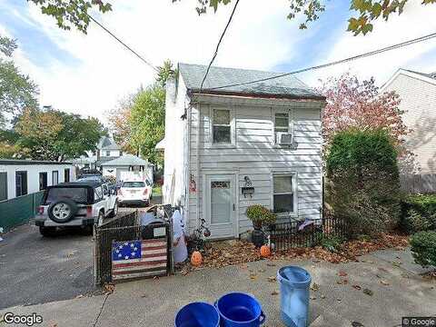 Pine Grove, BRISTOL, PA 19007