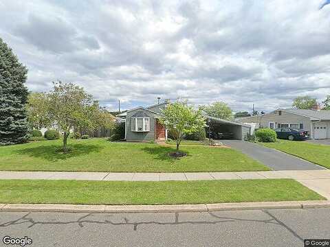 Lavender, LEVITTOWN, PA 19054