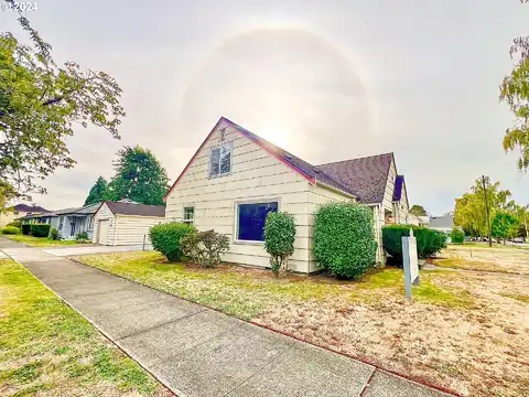 Broadway, LONGVIEW, WA 98632
