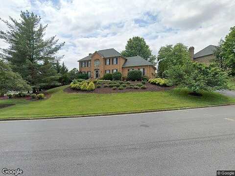 Strathmore, ROANOKE, VA 24019
