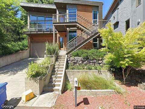 Sweetbriar, PORTLAND, OR 97221