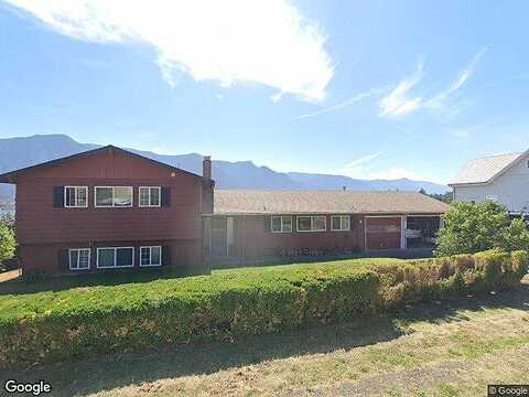 Tari, STEVENSON, WA 98648