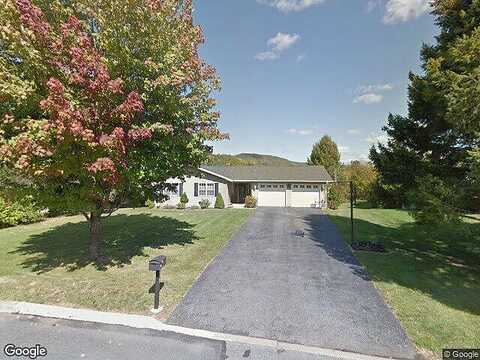Pin Oak, SLATINGTON, PA 18080