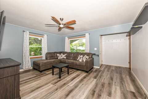Hemlock, MILWAUKEE, WI 53223