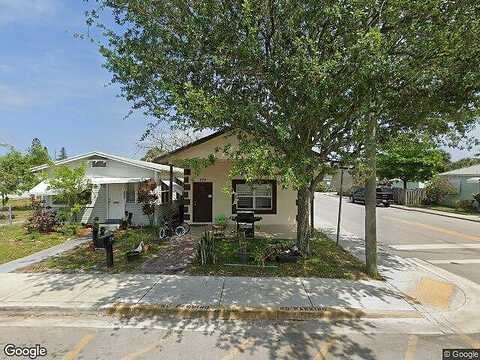 E, Lake Worth, FL 33460
