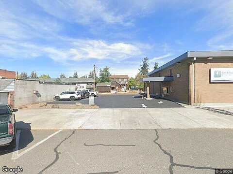 Broadway, GOLDENDALE, WA 98620