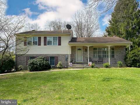 Russell, DOUGLASSVILLE, PA 19518