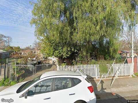 38Th, SACRAMENTO, CA 95820