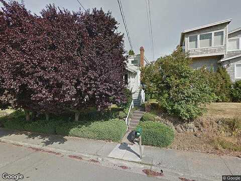 13Th, KIRKLAND, WA 98033