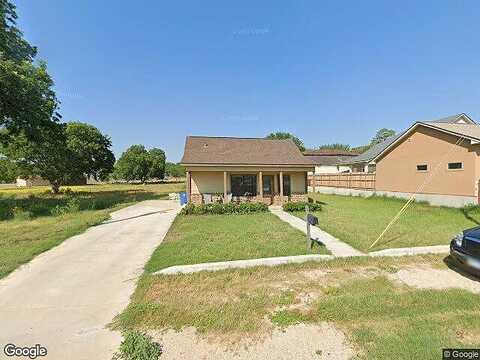 2Nd, FLORESVILLE, TX 78114