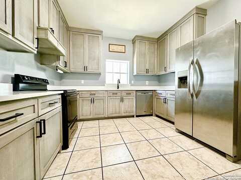 Muehl, SEGUIN, TX 78155
