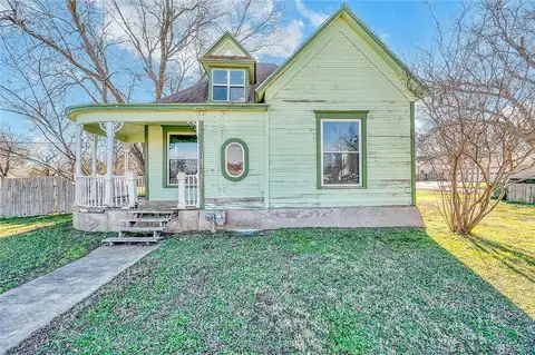 15Th, CLIFTON, TX 76634
