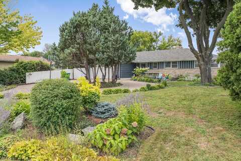 Lake Drive, MINNEAPOLIS, MN 55422