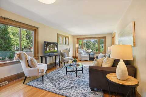 12Th, MINNEAPOLIS, MN 55407