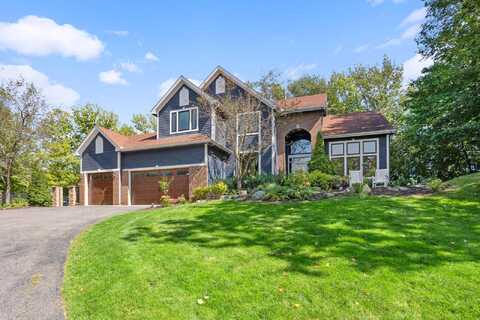 Hunter, CHANHASSEN, MN 55317