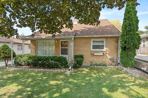106Th, MILWAUKEE, WI 53226