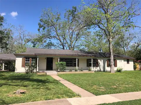 Pecan, MOULTON, TX 77975