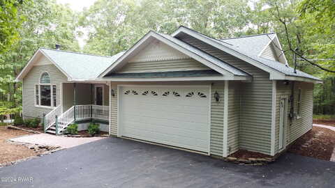 Dewberry, HAWLEY, PA 18428