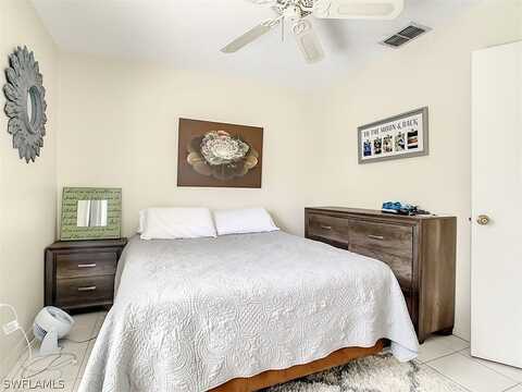 Lake Park Dr, Fort Myers, FL 33919