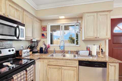 Temecula St, San Diego, CA 92107