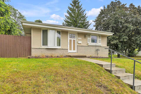 Richard, WAUKESHA, WI 53189