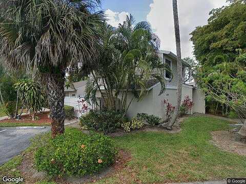 Sw Courtyards Ter, Cape Coral, FL 33914
