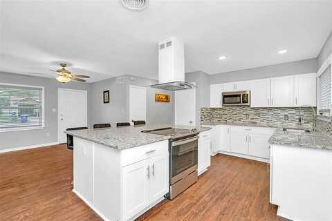 Kristen, DALLAS, TX 75216