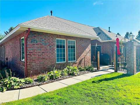 Hunter Hill, HUDSON, WI 54016