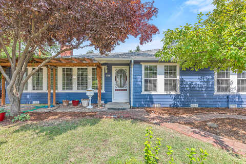 Lenora, MEDFORD, OR 97504