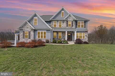 Elizabeth, CARLISLE, PA 17013